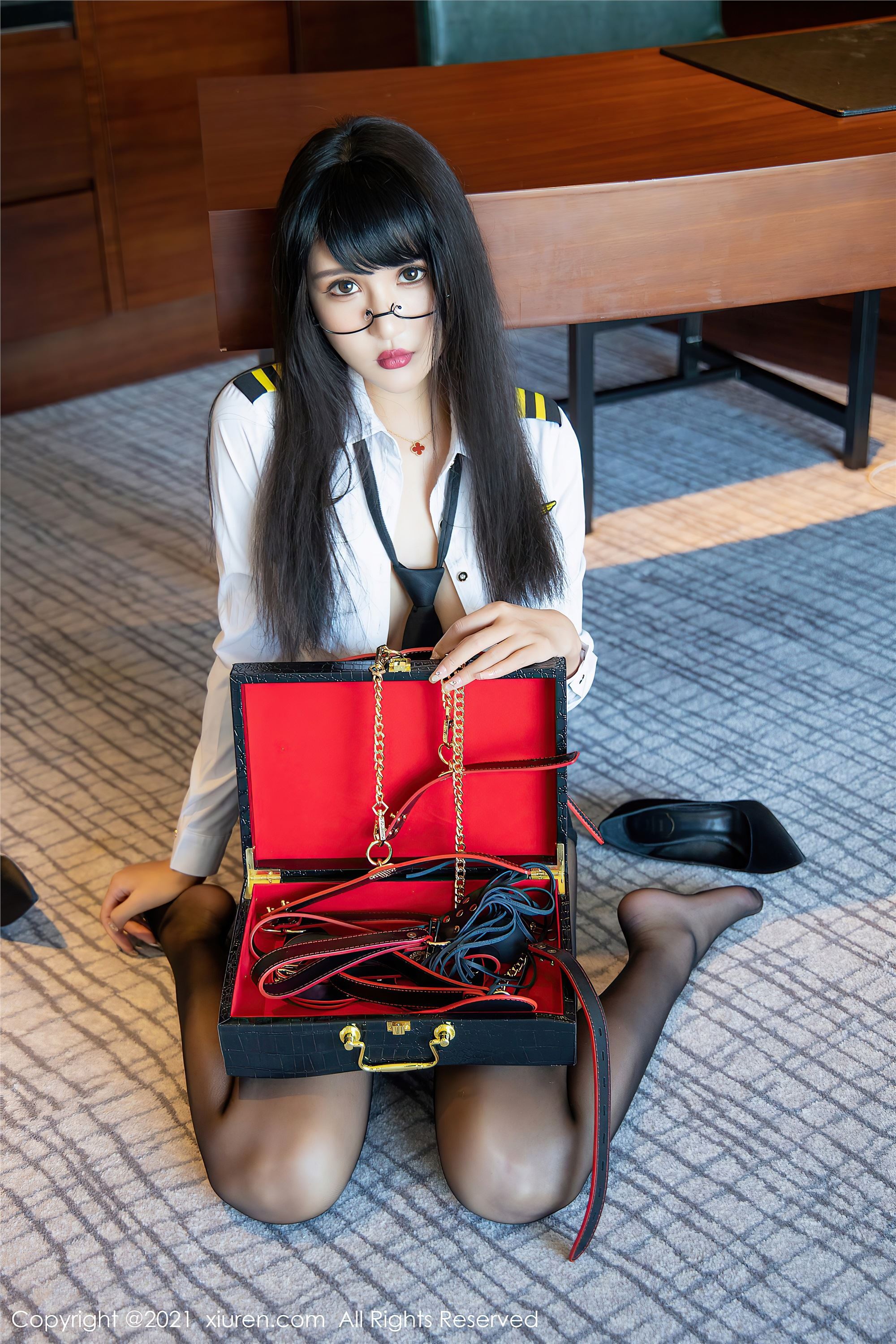 Xiuren秀人网 2021.11.12 NO.4207 Emily尹菲